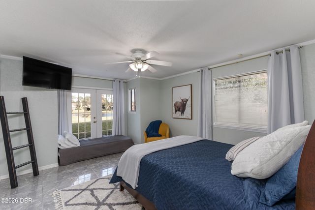 932 Pelican Bay Drive, Daytona Beach, FL 32119