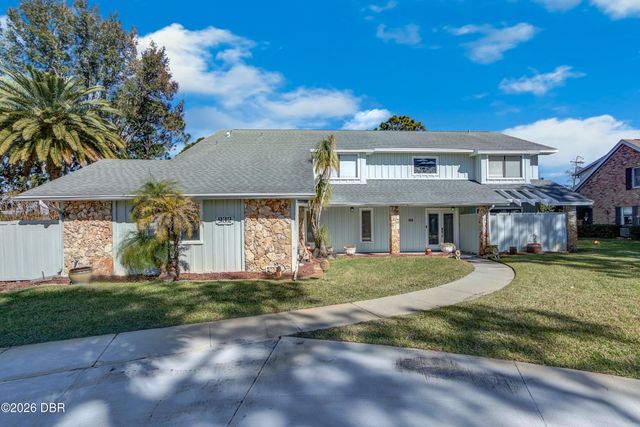 932 Pelican Bay Drive, Daytona Beach, FL 32119