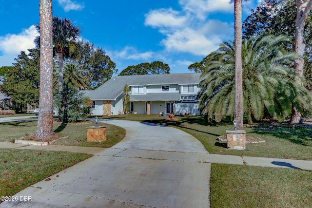 932 Pelican Bay Drive, Daytona Beach, FL 32119