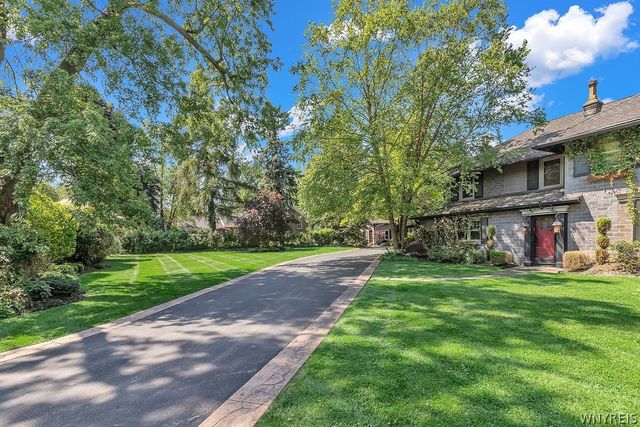 72 North Long Street, Amherst, NY 14221
