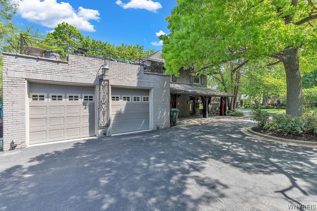 72 North Long Street, Amherst, NY 14221