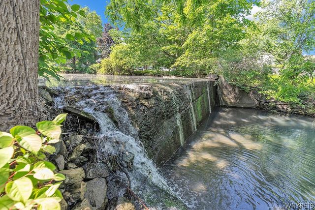 72 North Long Street, Amherst, NY 14221