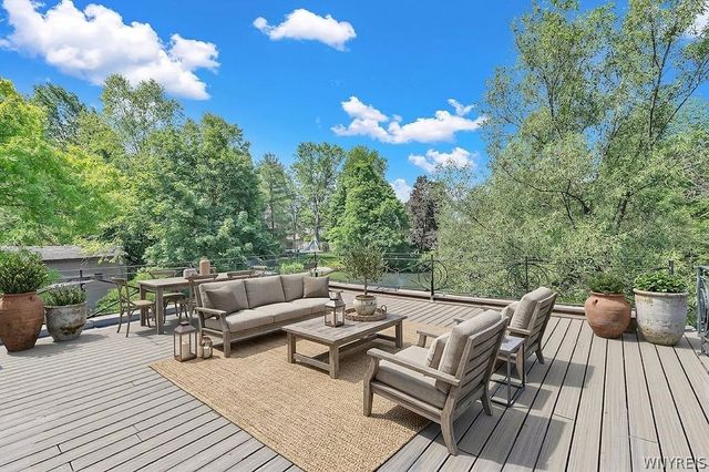 72 North Long Street, Amherst, NY 14221
