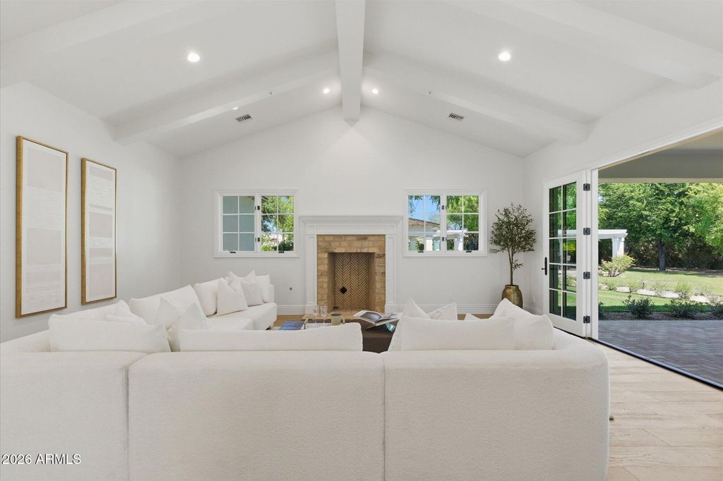 Image 13 of property listing at 6840 E HORSESHOE Road, Paradise Valley, AZ 85253