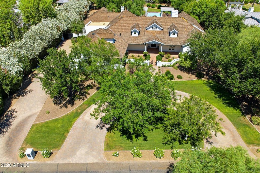 Image 3 of property listing at 6840 E HORSESHOE Road, Paradise Valley, AZ 85253