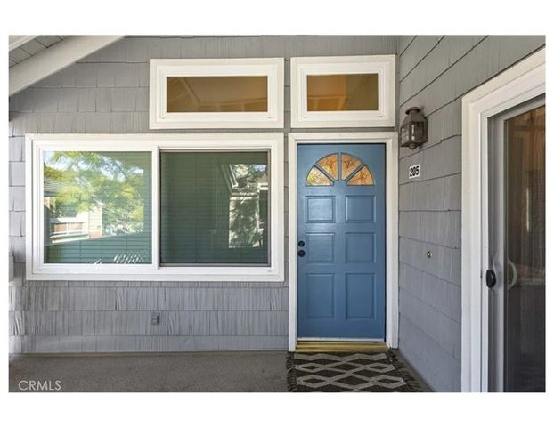 19401 Sunray Lane 205, Huntington Beach, CA 92648