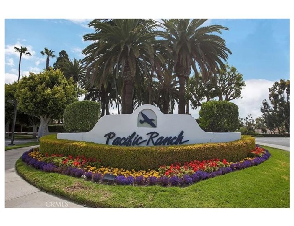 19401 Sunray Lane 205, Huntington Beach, CA 92648