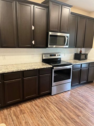 1828 Brooklyn Street, Crowley, TX 76036