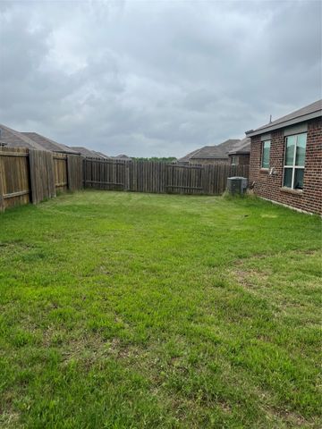 1828 Brooklyn Street, Crowley, TX 76036