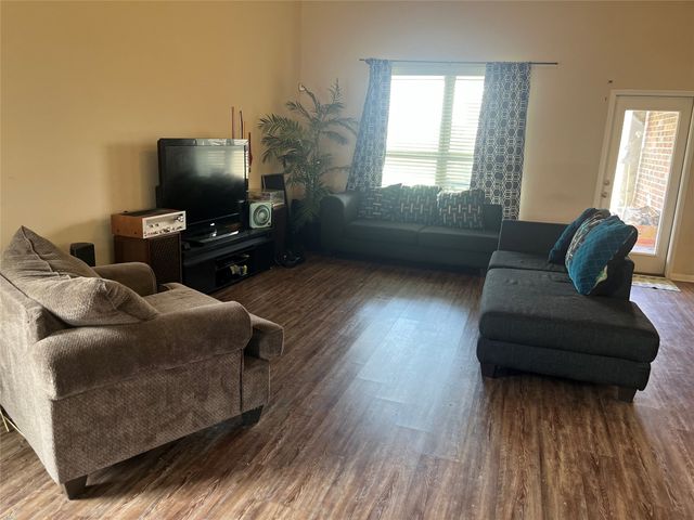 1828 Brooklyn Street, Crowley, TX 76036