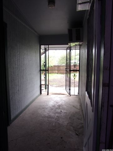 215 DANVILLE AVE, San Antonio, TX 78201