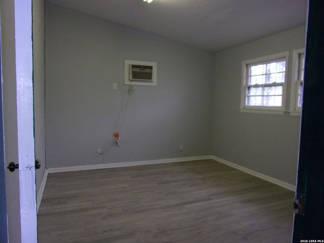 215 DANVILLE AVE, San Antonio, TX 78201