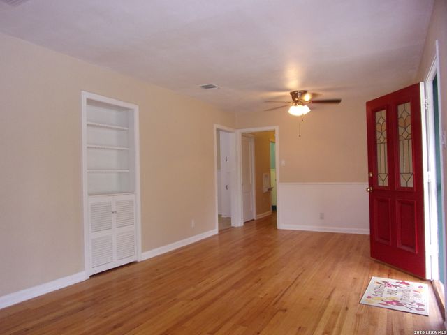 215 DANVILLE AVE, San Antonio, TX 78201