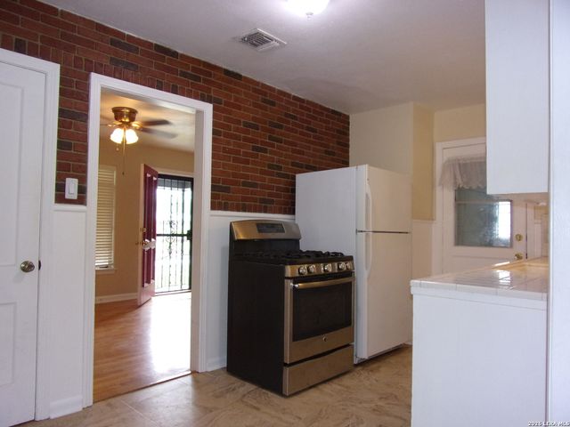 215 DANVILLE AVE, San Antonio, TX 78201