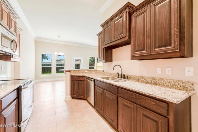 244 Rosemary Place, Lafayette, LA 70508