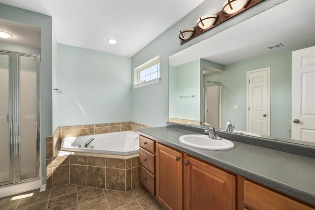 660 Cherrywood DRIVE, Waterford, WI 53185