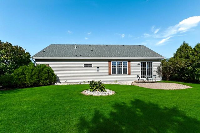 660 Cherrywood DRIVE, Waterford, WI 53185