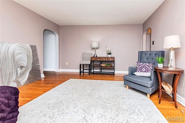 11624 Denny Road, St Louis, MO 63126