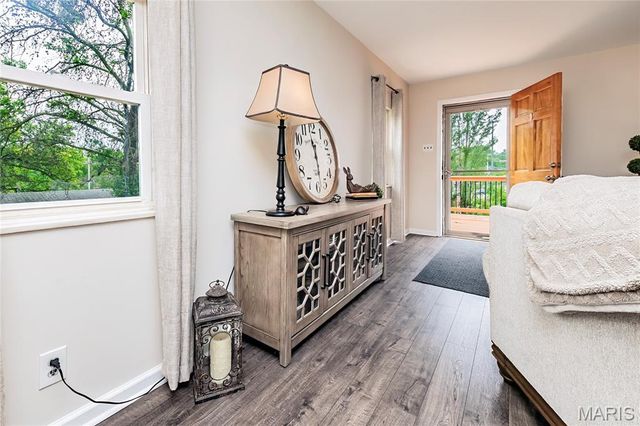 11624 Denny Road, St Louis, MO 63126