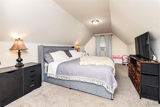 11624 Denny Road, St Louis, MO 63126