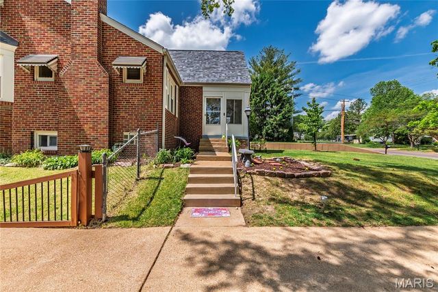 11624 Denny Road, St Louis, MO 63126
