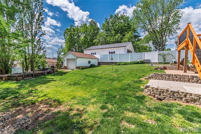 11624 Denny Road, St Louis, MO 63126