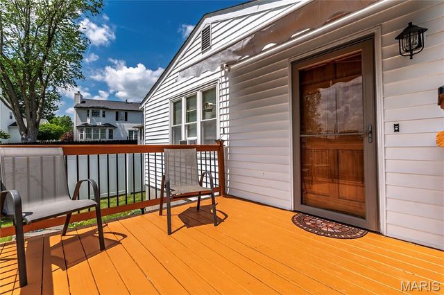 11624 Denny Road, St Louis, MO 63126