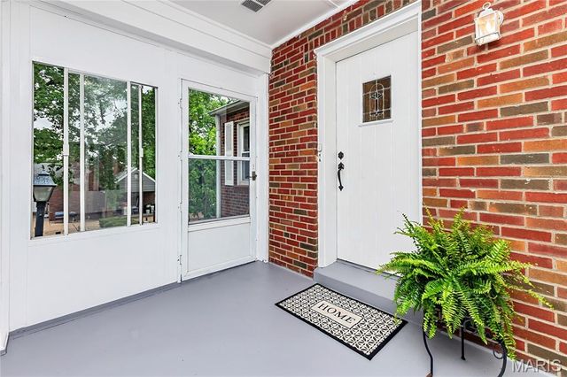 11624 Denny Road, St Louis, MO 63126