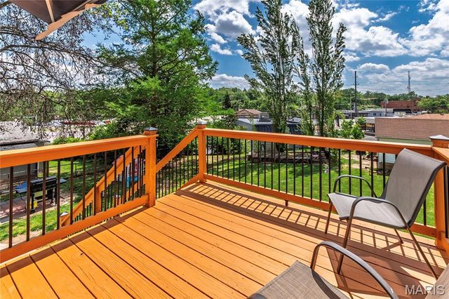 11624 Denny Road, St Louis, MO 63126