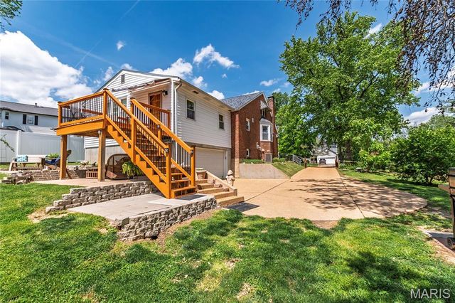11624 Denny Road, St Louis, MO 63126