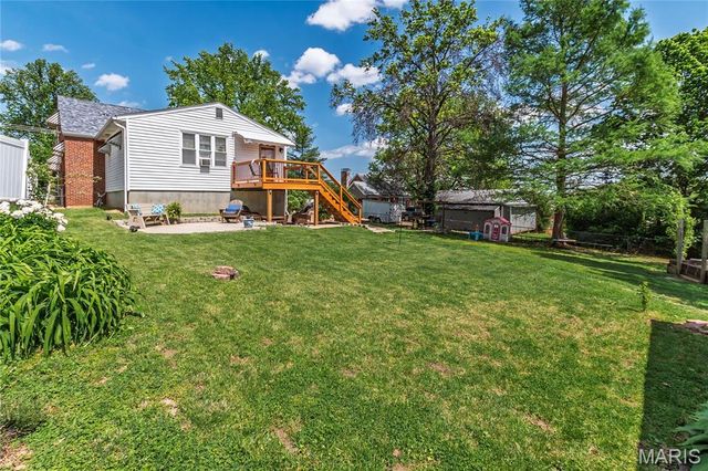 11624 Denny Road, St Louis, MO 63126