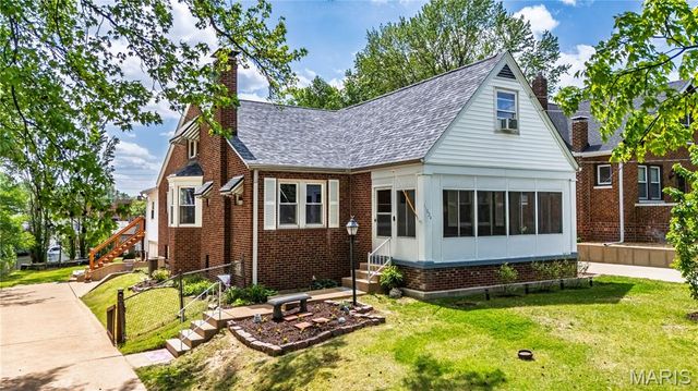 11624 Denny Road, St Louis, MO 63126
