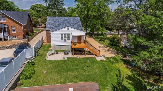 11624 Denny Road, St Louis, MO 63126