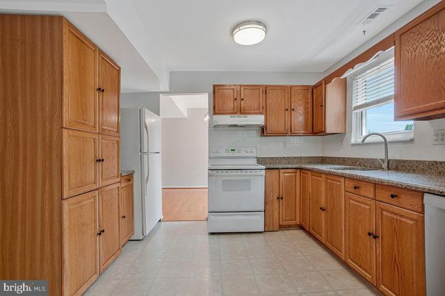 405 4TH AVE N, Glen Burnie, MD 21061