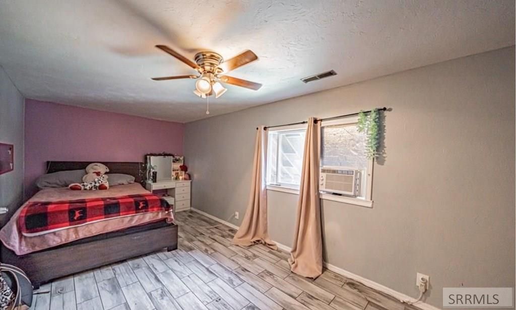 Image 4 of property listing at 1055 Royal Avenue, Idaho Falls, ID 83401