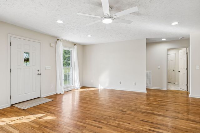 7899 W Lick Creek Rd, Primm Springs, TN 38476