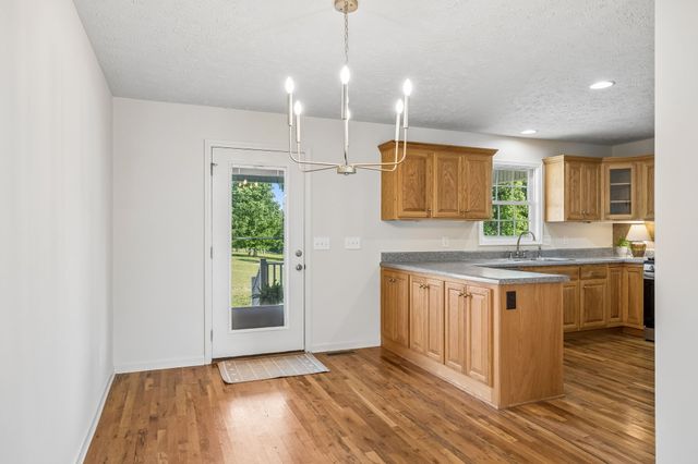 7899 W Lick Creek Rd, Primm Springs, TN 38476