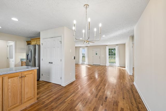 7899 W Lick Creek Rd, Primm Springs, TN 38476