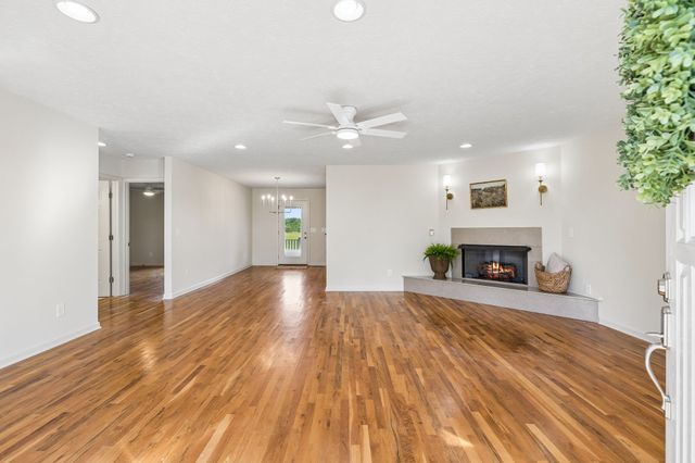 7899 W Lick Creek Rd, Primm Springs, TN 38476