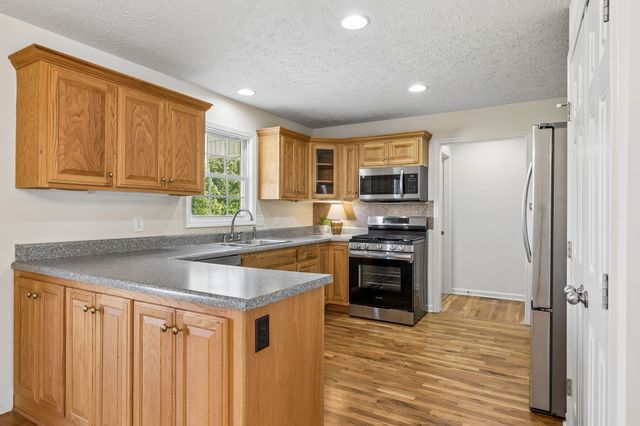 7899 W Lick Creek Rd, Primm Springs, TN 38476