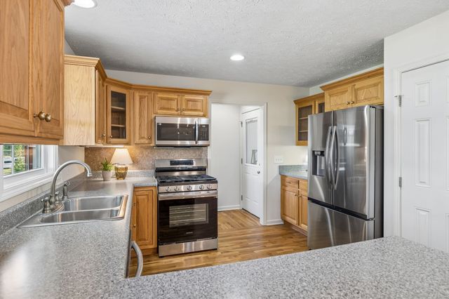 7899 W Lick Creek Rd, Primm Springs, TN 38476
