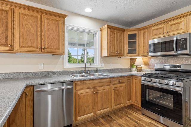 7899 W Lick Creek Rd, Primm Springs, TN 38476