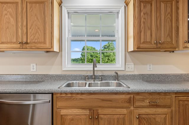 7899 W Lick Creek Rd, Primm Springs, TN 38476