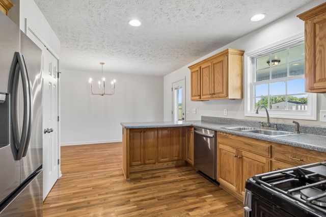 7899 W Lick Creek Rd, Primm Springs, TN 38476
