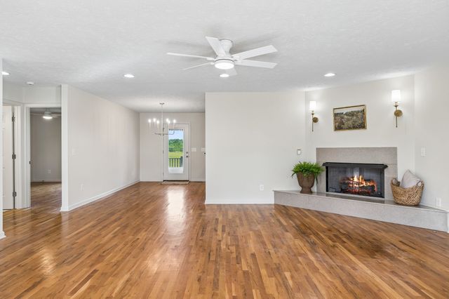 7899 W Lick Creek Rd, Primm Springs, TN 38476