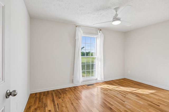 7899 W Lick Creek Rd, Primm Springs, TN 38476