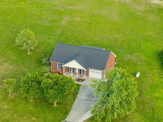 7899 W Lick Creek Rd, Primm Springs, TN 38476