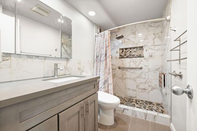 74711 Dillon Road 318, Desert Hot Springs, CA 92241