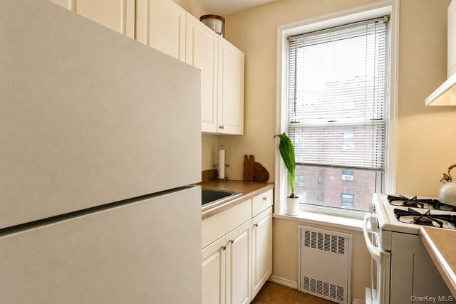 99-15 66 Avenue 5A, Rego Park, NY 11374
