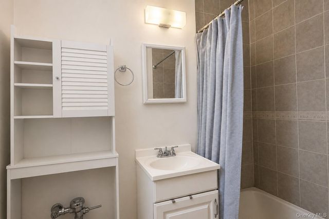 99-15 66 Avenue 5A, Rego Park, NY 11374